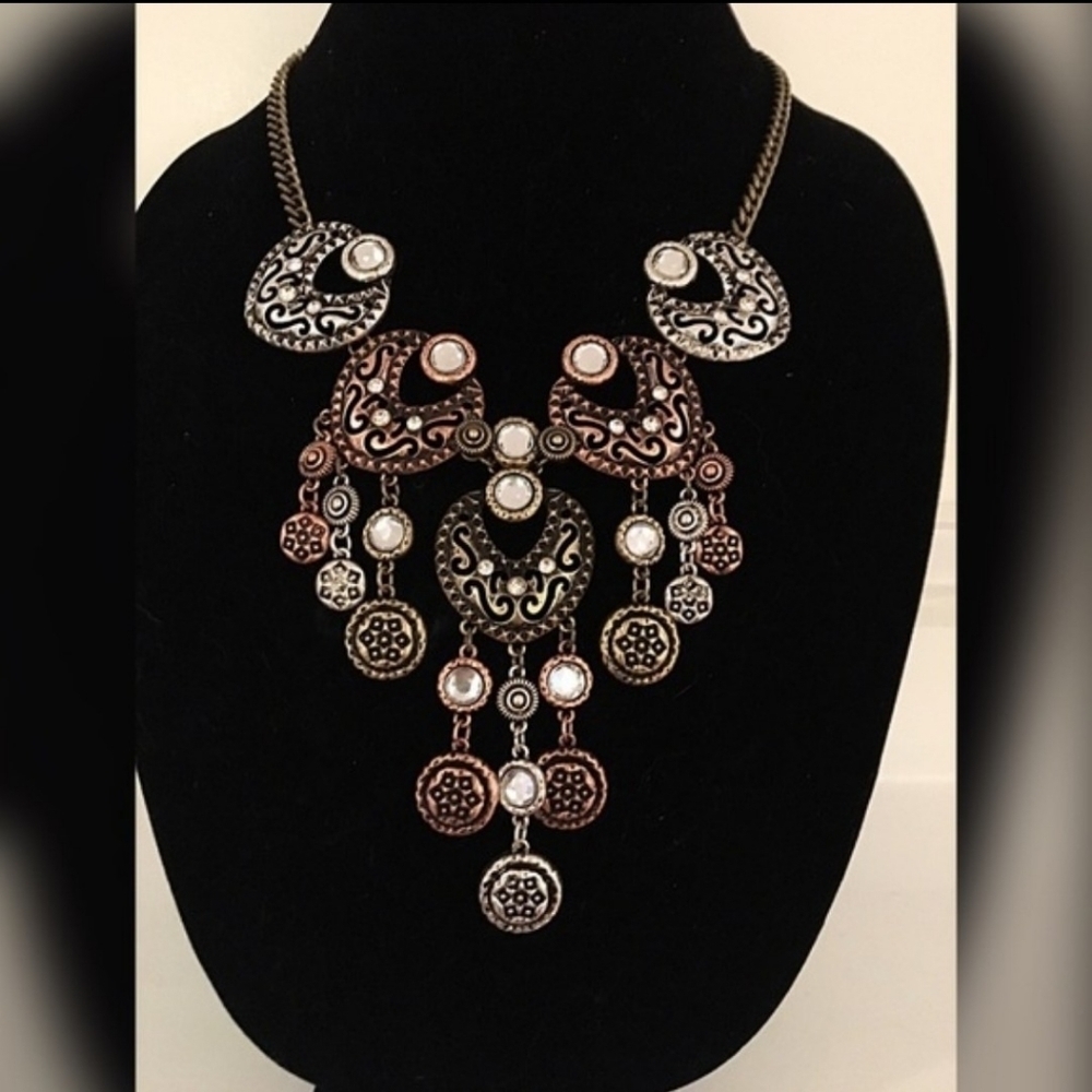 🔆🔅NWOT ABSTRACT 3D NECKLACE - Picture 4 of 5